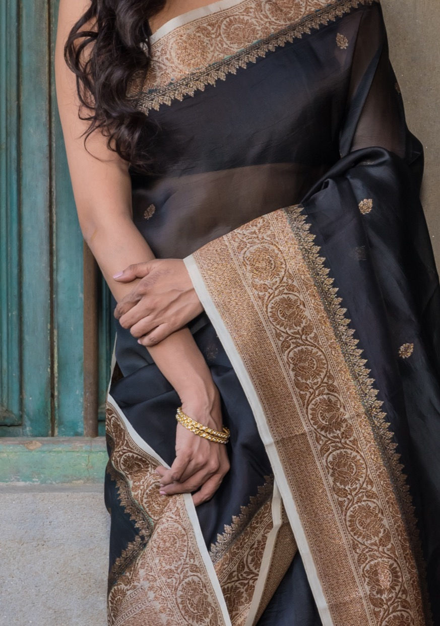Thumbnail: Ivory Black Kadwa Antique Gold Jari Banarasi Saree