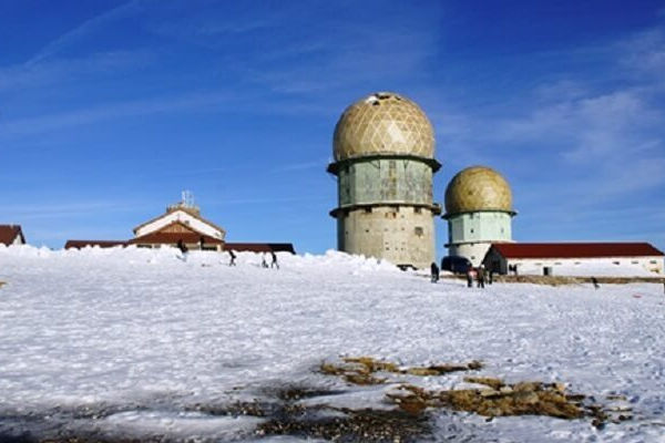 Serra-da-Estrela-Torre-com-neve.jpg
