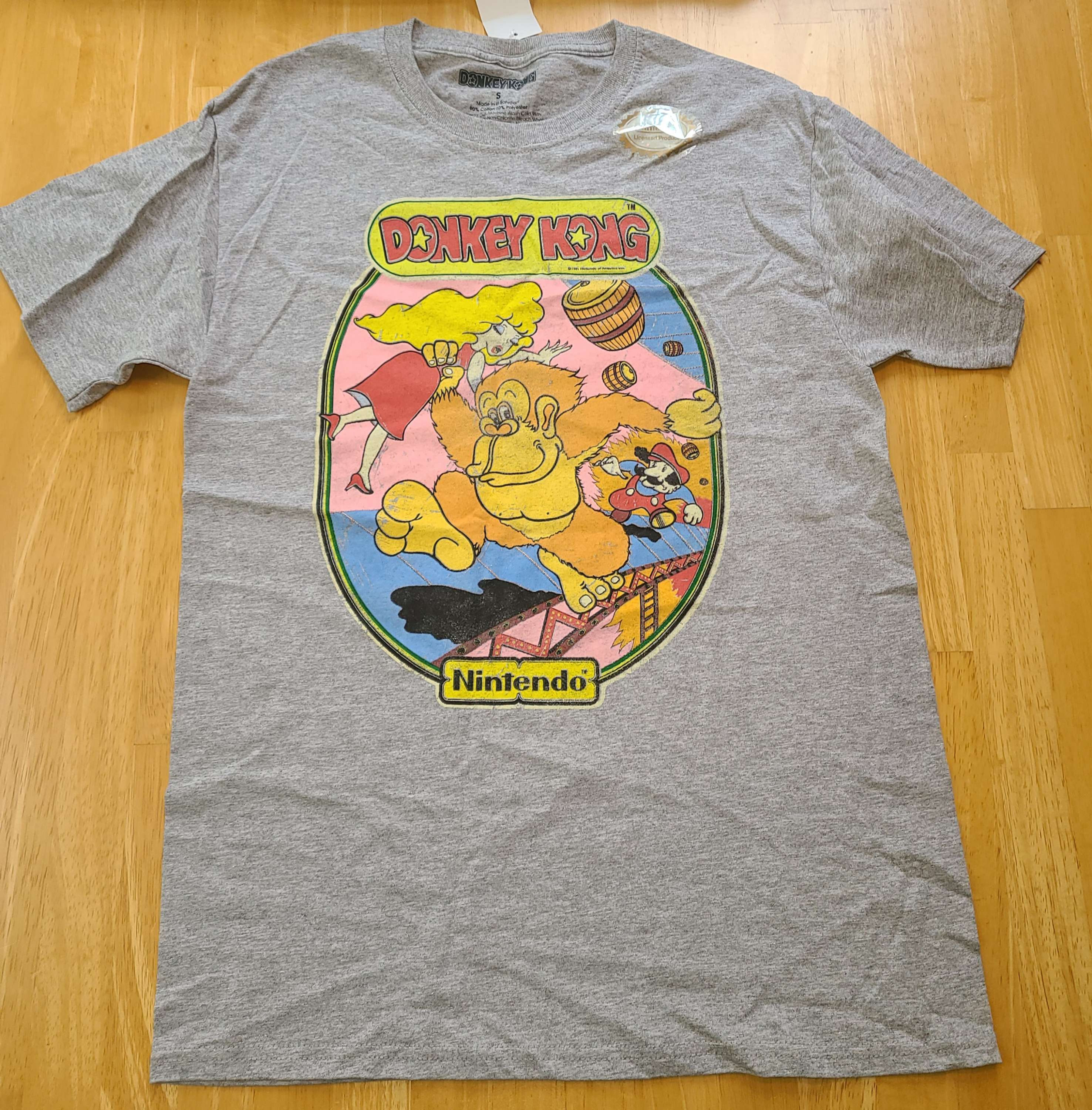 Donkey Kong - New Small T-Shirt 