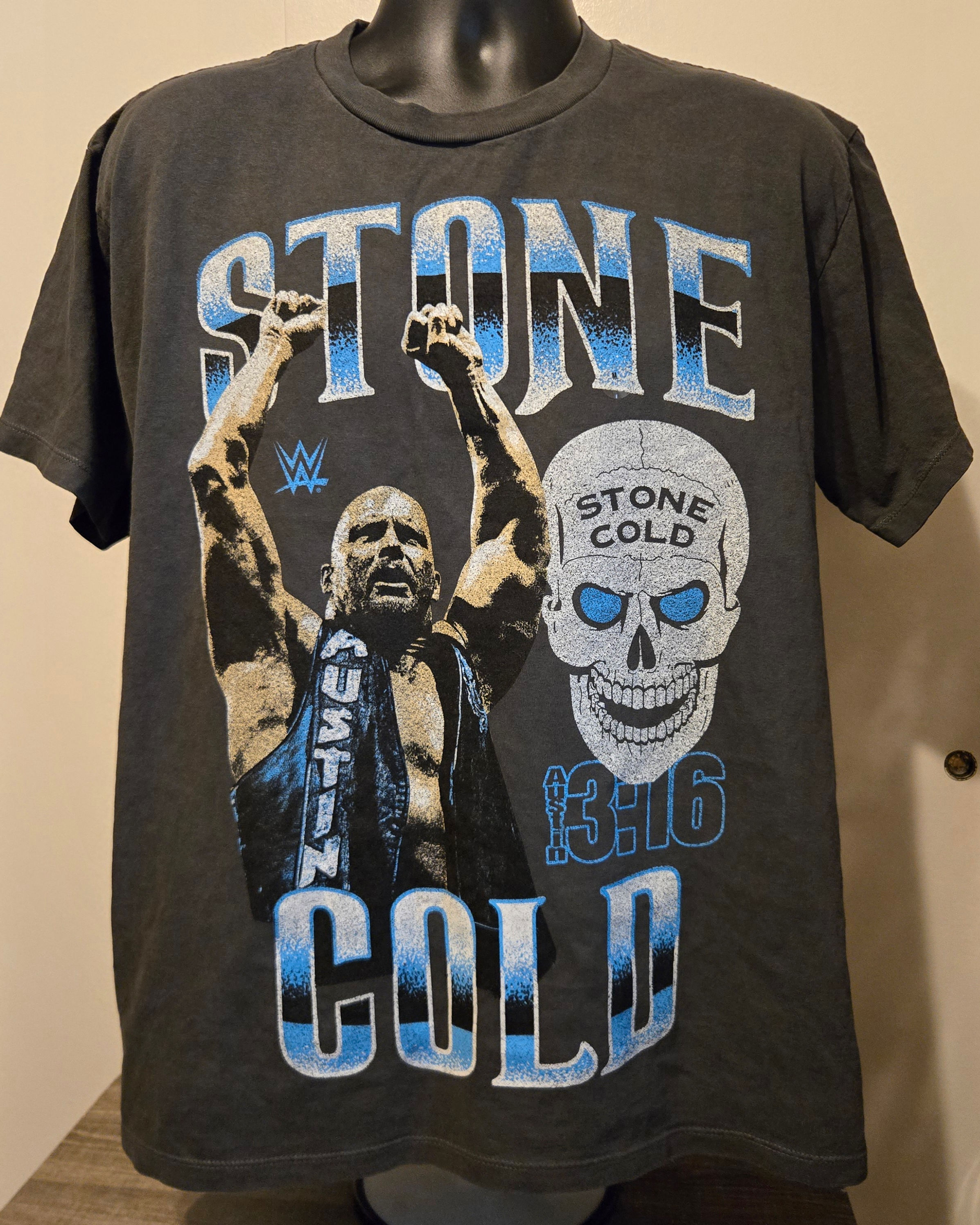 STEVE AUSTIN - WWE Medium T-Shirt : New