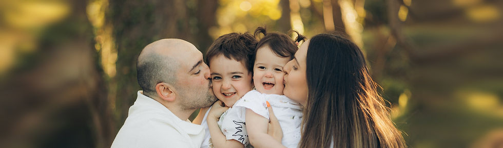 lanaphotos-hero-family-wide.jpg