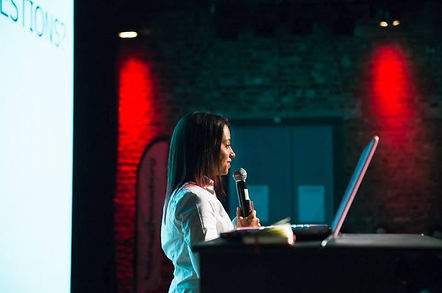 Sophie Triollet présente à la Fuckup Night