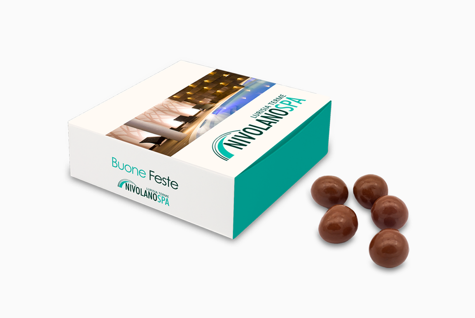 cioccolatini artigianali in scatola regalo interamente personalizzata per omaggi aziendali di natale