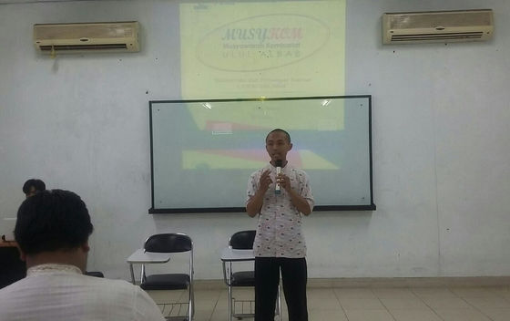 Fajar Tirandicha Beri Sambutan di Musykom KAMMI Ulul Albab