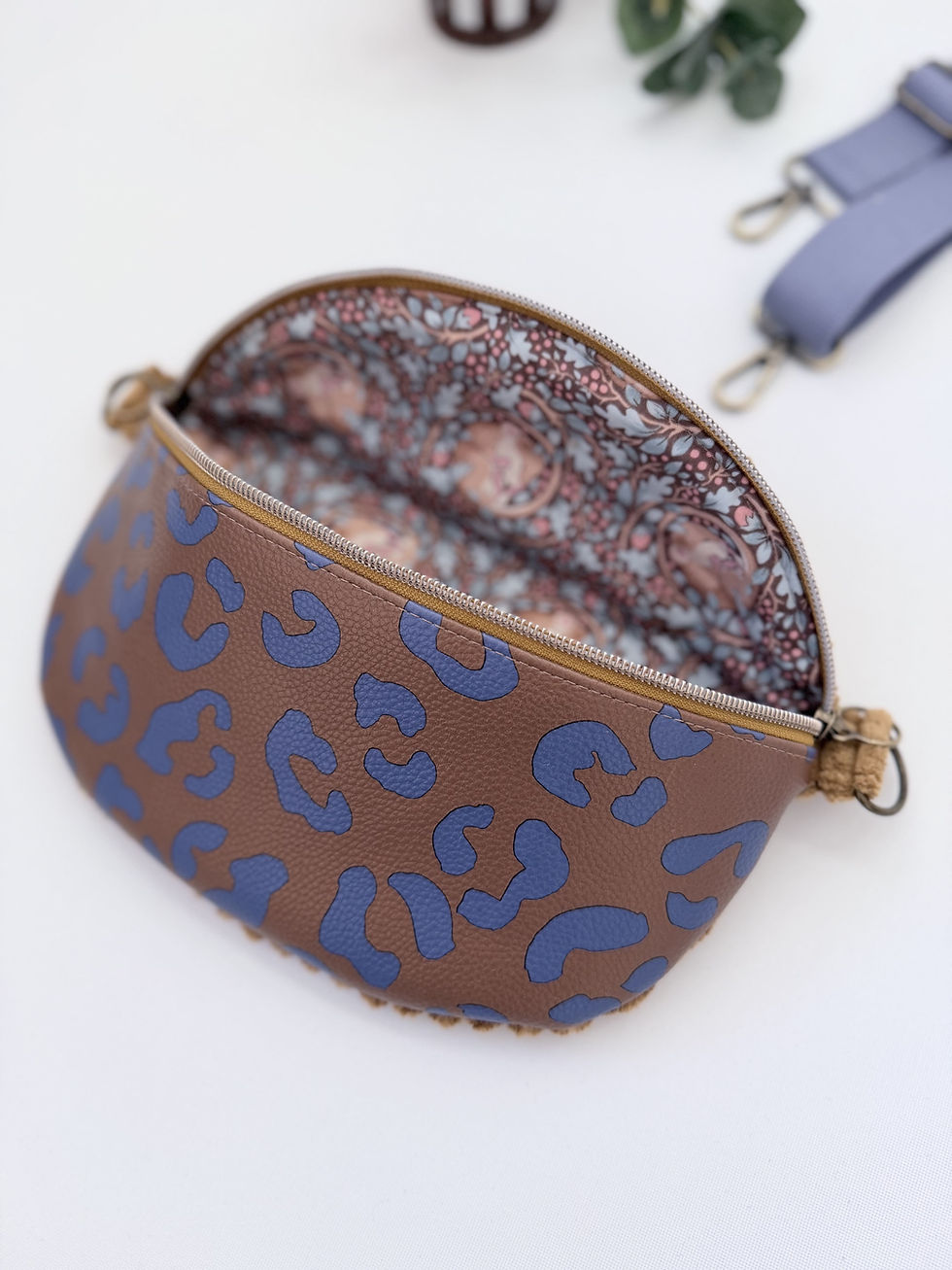 Miniaturbild: Kopie von Bauchtasche LEO BRAUN-Cord ocker