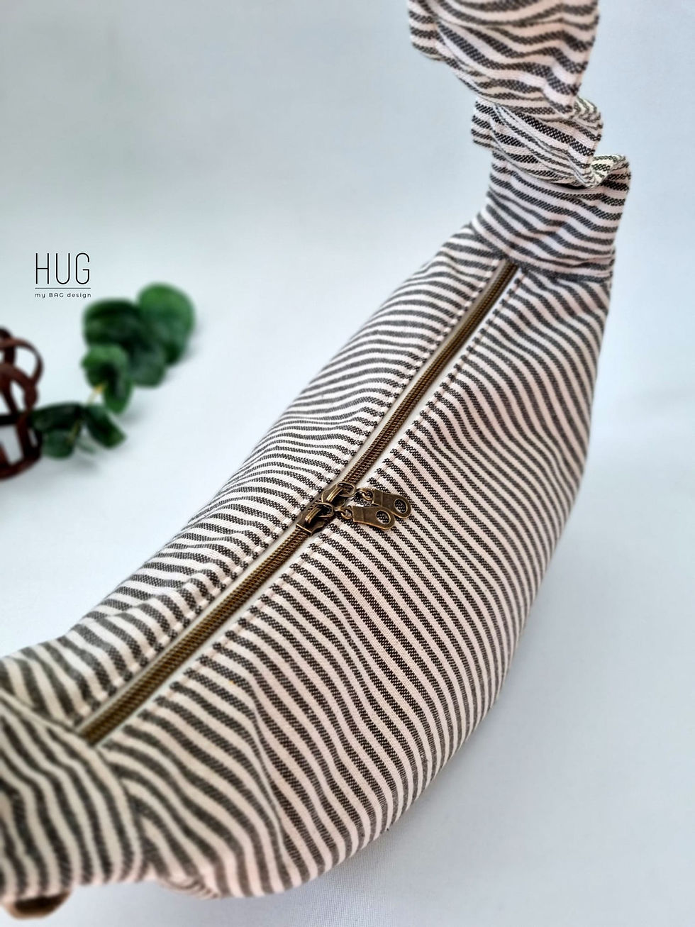 Miniaturbild: Rufflebag STRIPES / OLIVE
