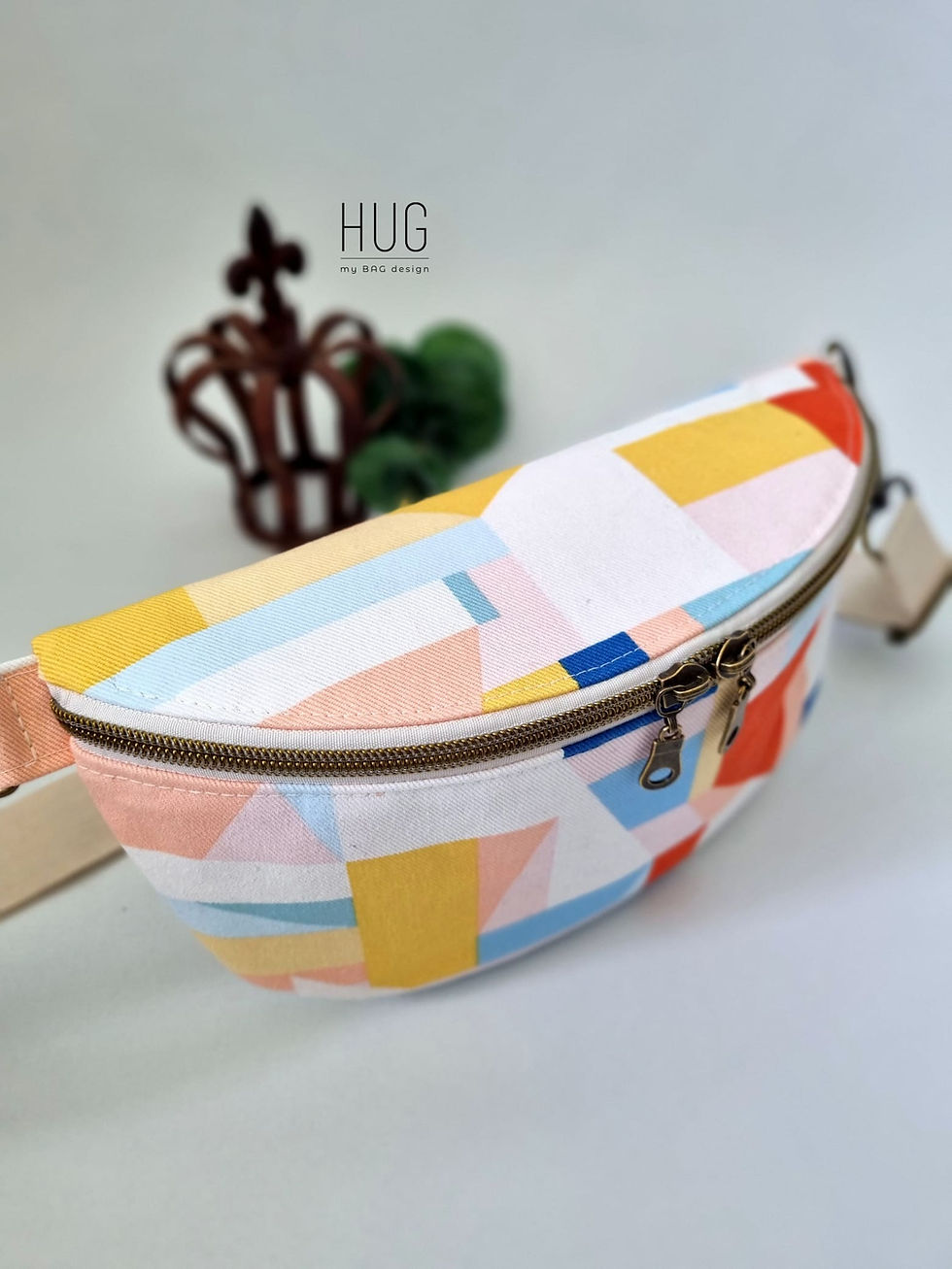 Miniaturbild: Bauchtasche GRAPHIC ALTMESSING