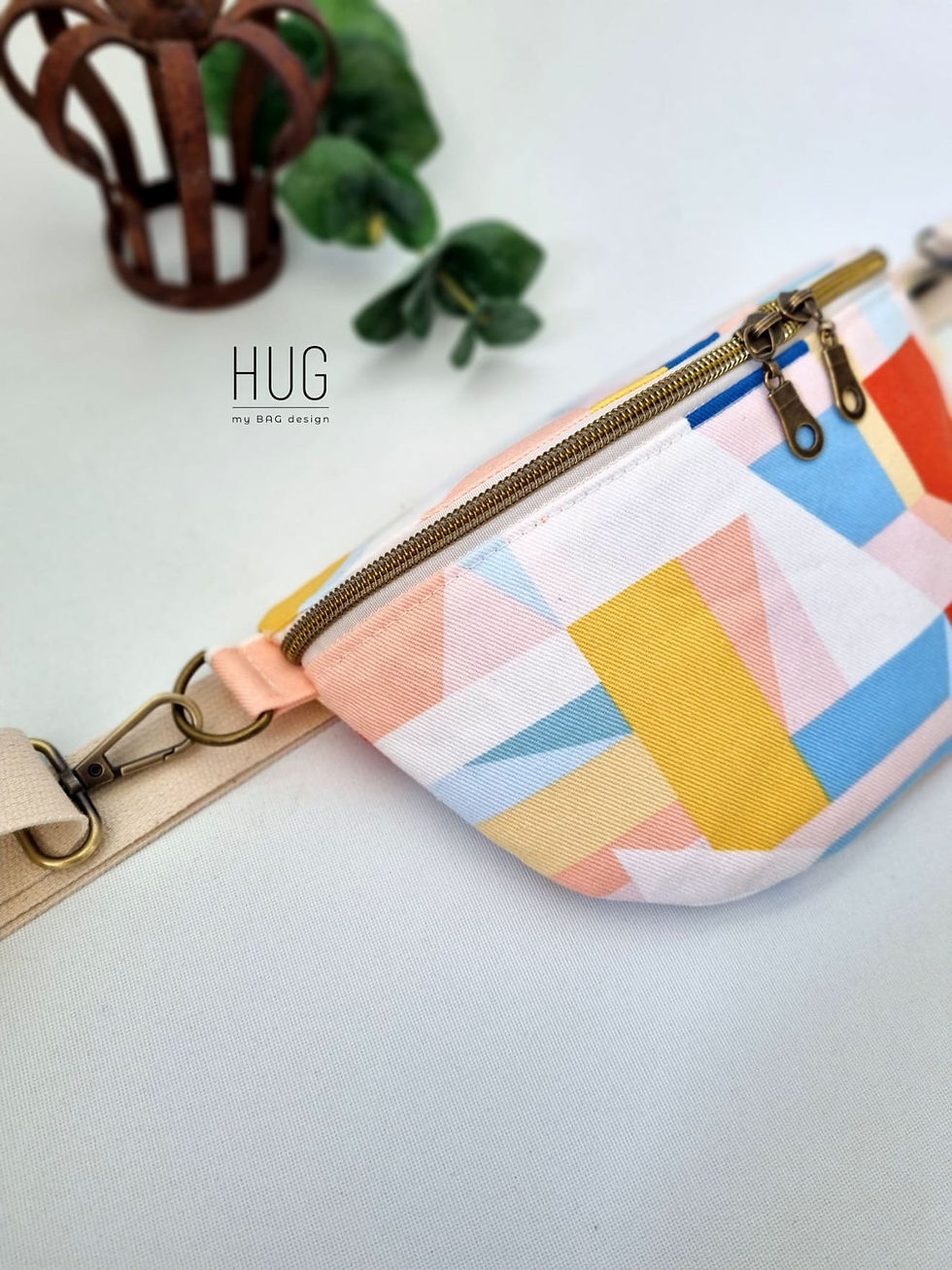 Miniaturbild: Bauchtasche GRAPHIC ALTMESSING