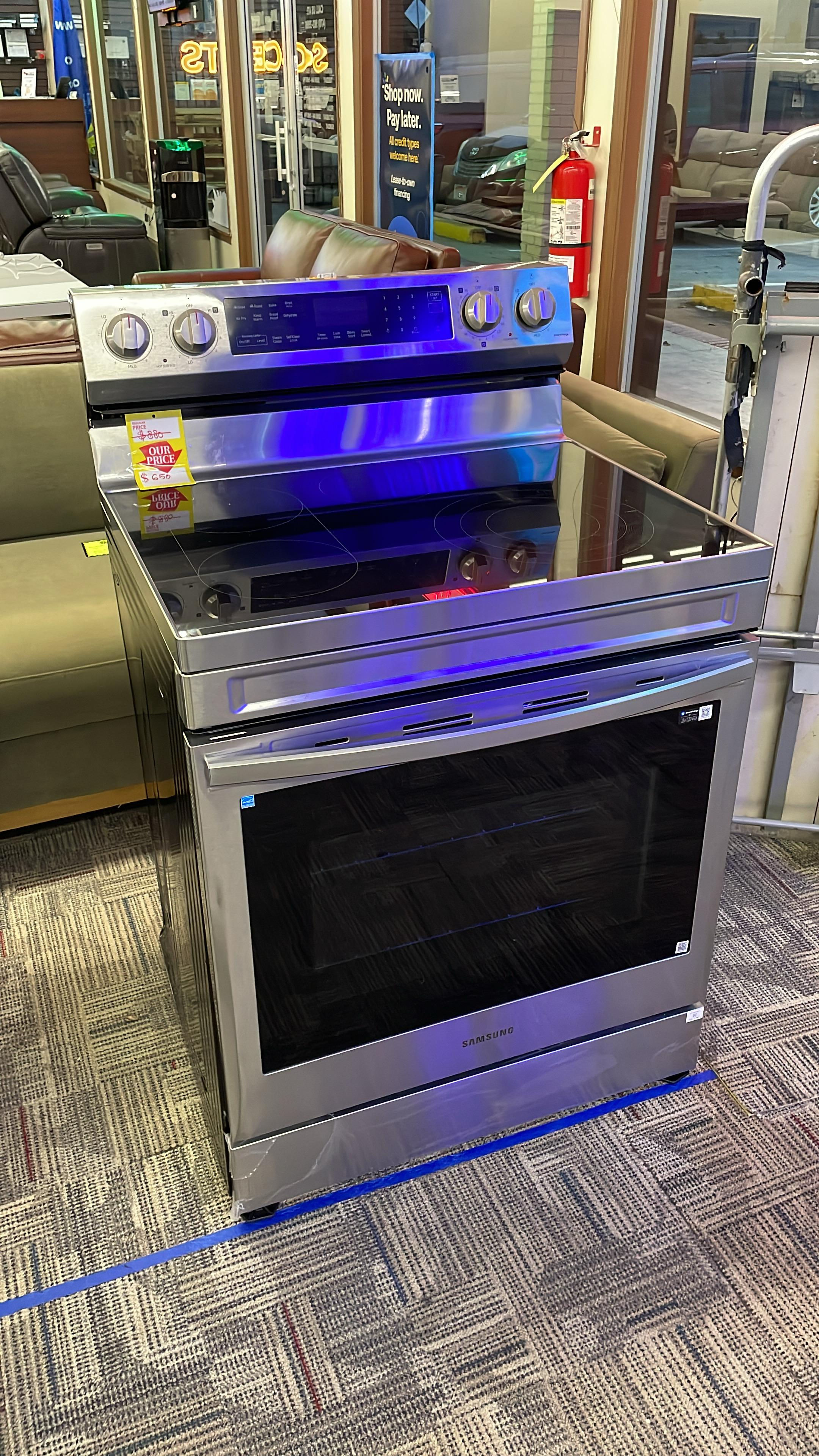 Samsung 6.3 cu. ft. Smart Freestanding ELECTRIC Range with No-Preheat Air Fry an