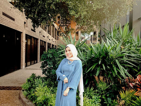Blue Abaya + Spice Vanilla Scarf 