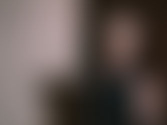 Andy Bell, voz do Erasure, volta ao Brasil em janeiro de 2026 com turnê celebrativa