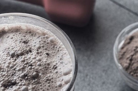 Whey protein faz mal? O que a Medicina Tradicional Chinesa diz sobre o excesso de proteína