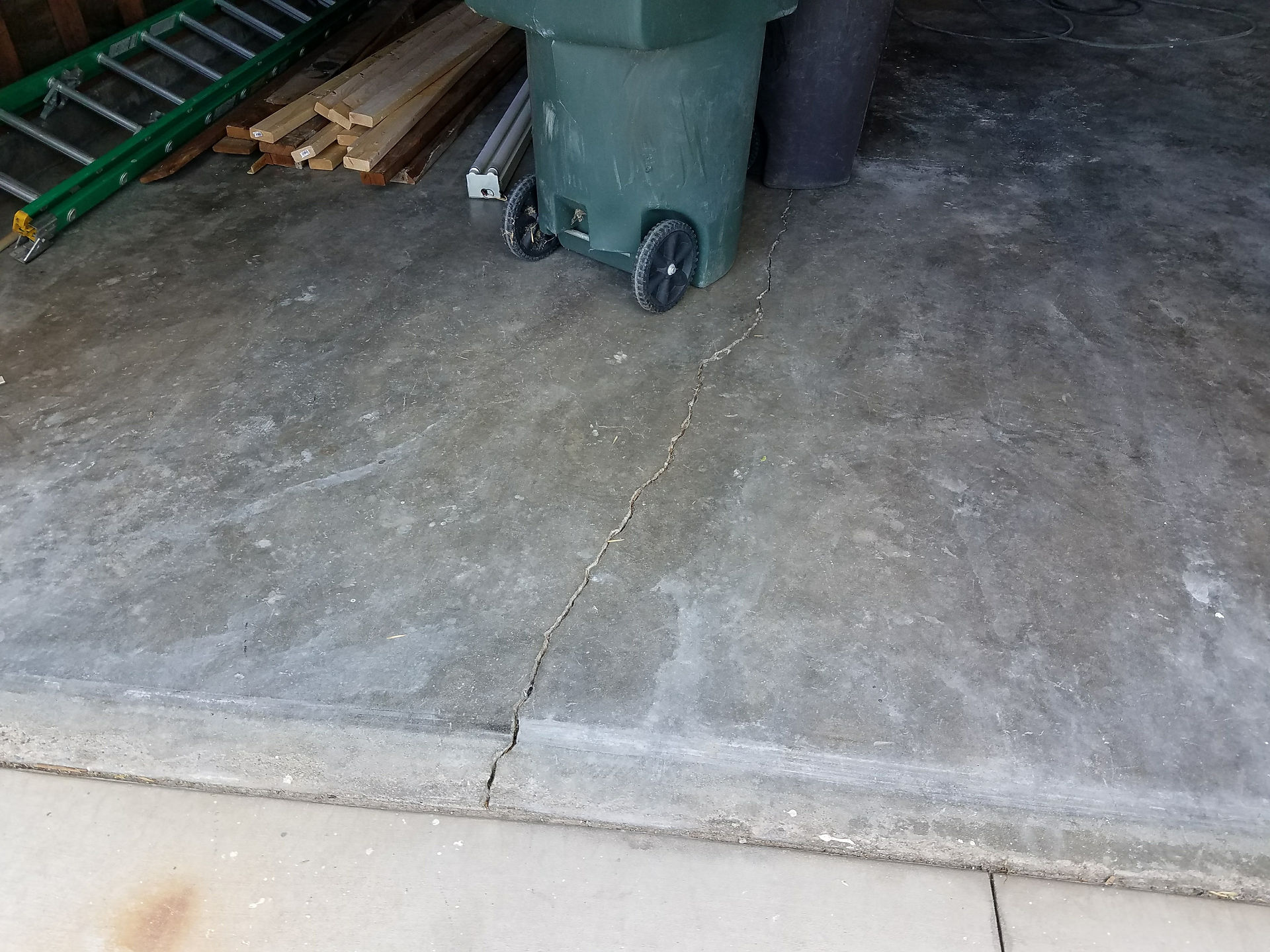 garage slab crack