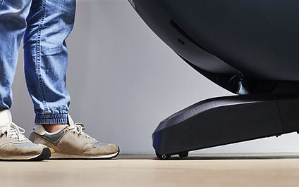 coway-massage-chair-move-easily-with-a-wheel.jpg