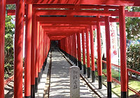 境内神社 正一位辰山稲荷神社