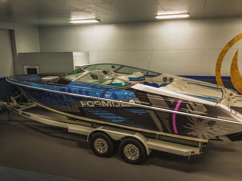 custom boat wrap