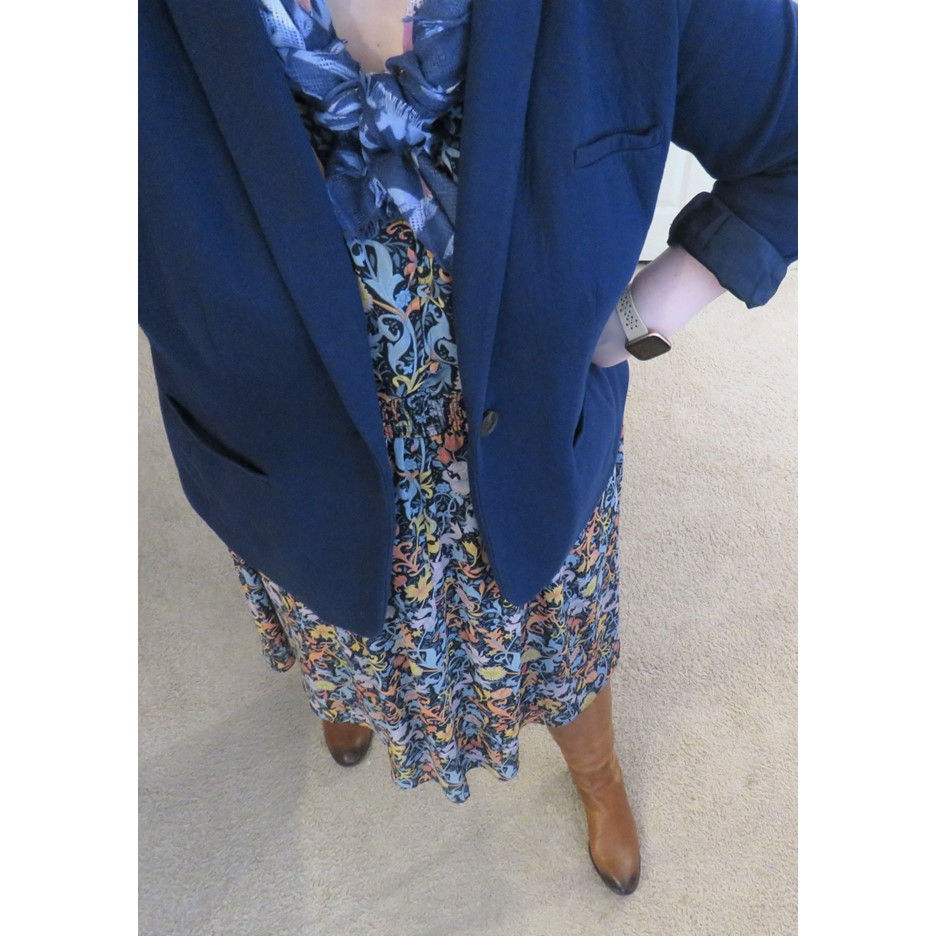 Plus size outfit idea for women over 40