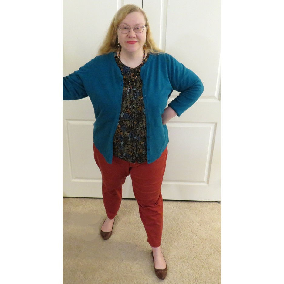Plus size outfit idea for women over 40