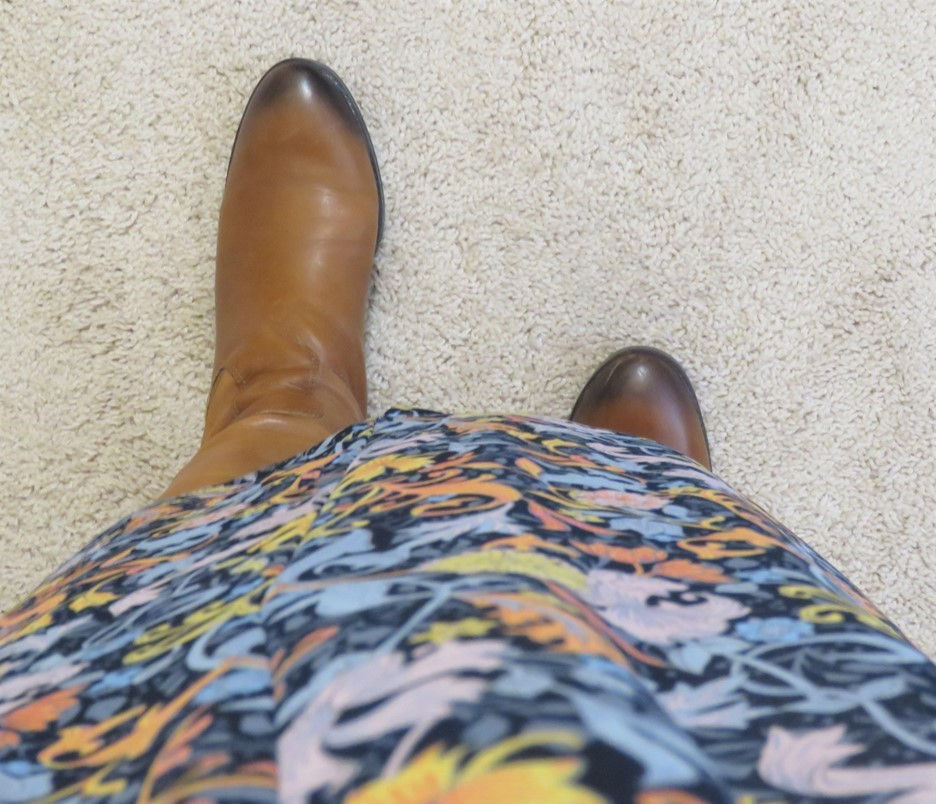 Plus size outfit idea for women over 40
