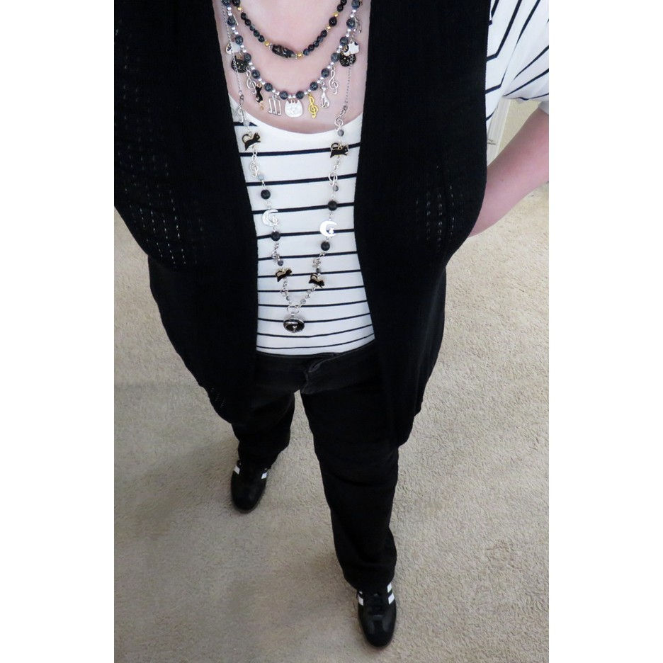 Plus size outfit idea for women over 40