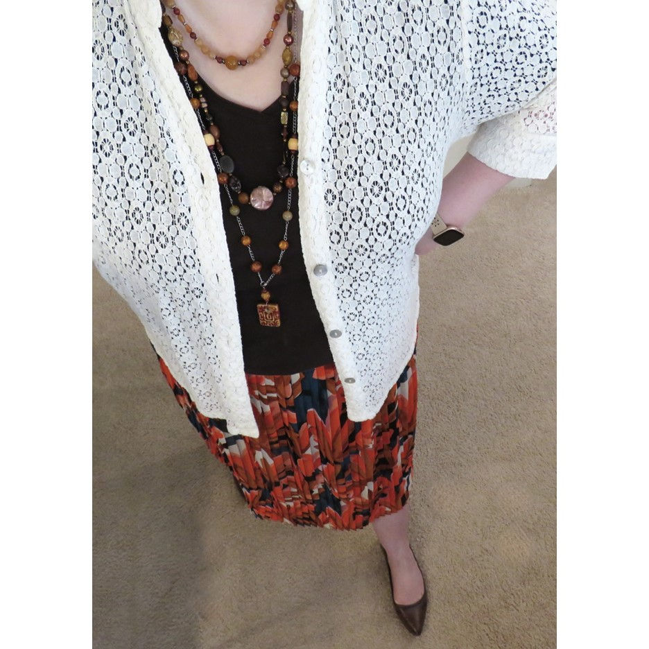 Plus size outfit idea for women over 40