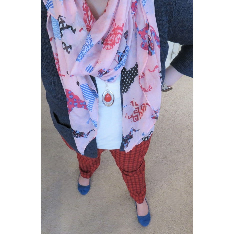 Plus size outfit idea for women over 40
