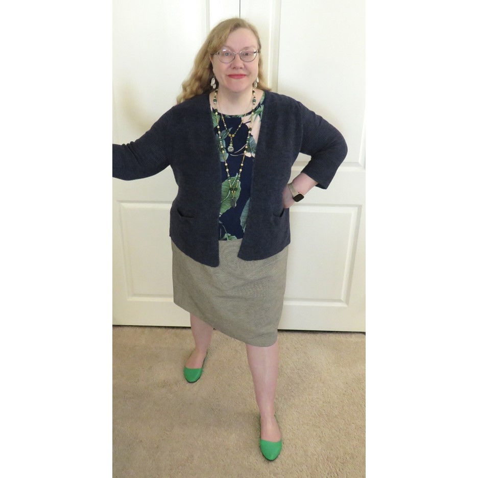 Plus size outfit idea for women over 40