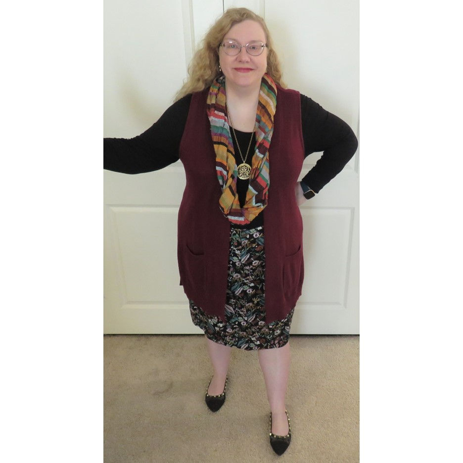 Plus size outfit idea for women over 40