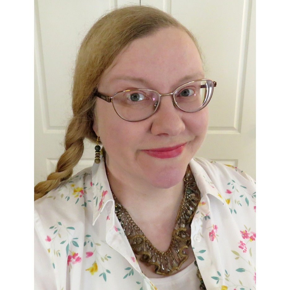 Plus size outfit idea for women over 40