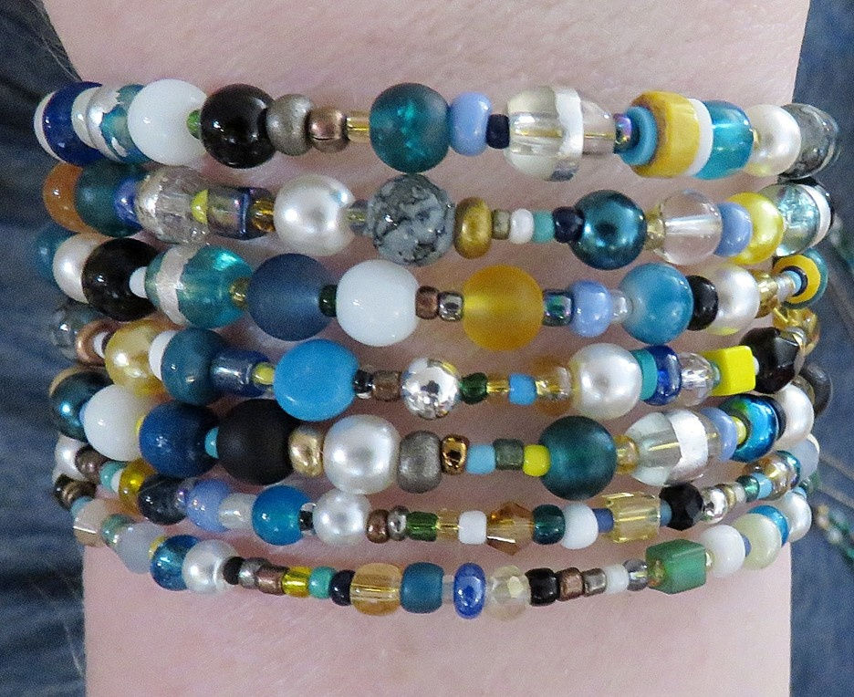 DIY paper bead bracelet set