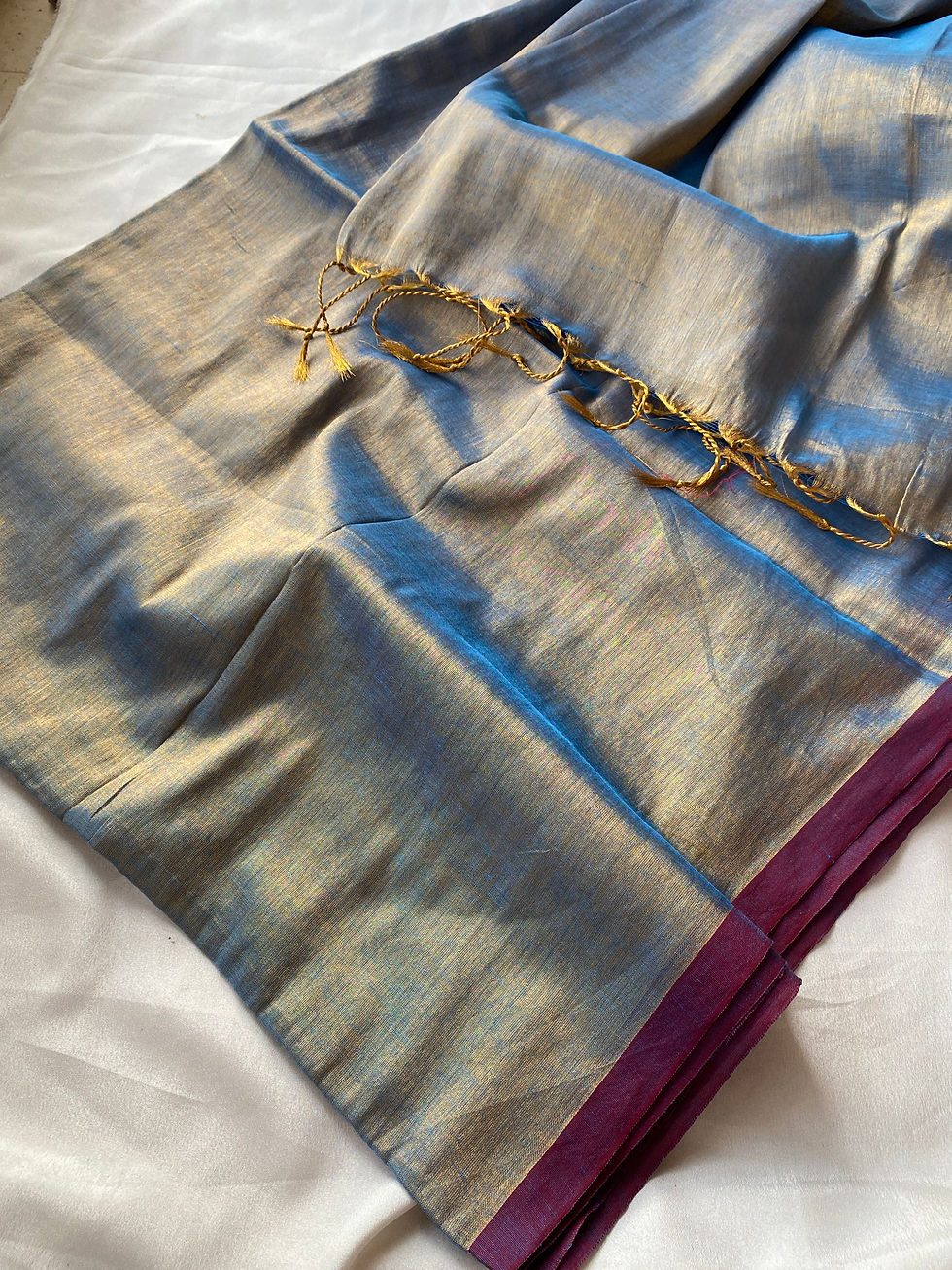 Thumbnail: Golden blue Mul tissue