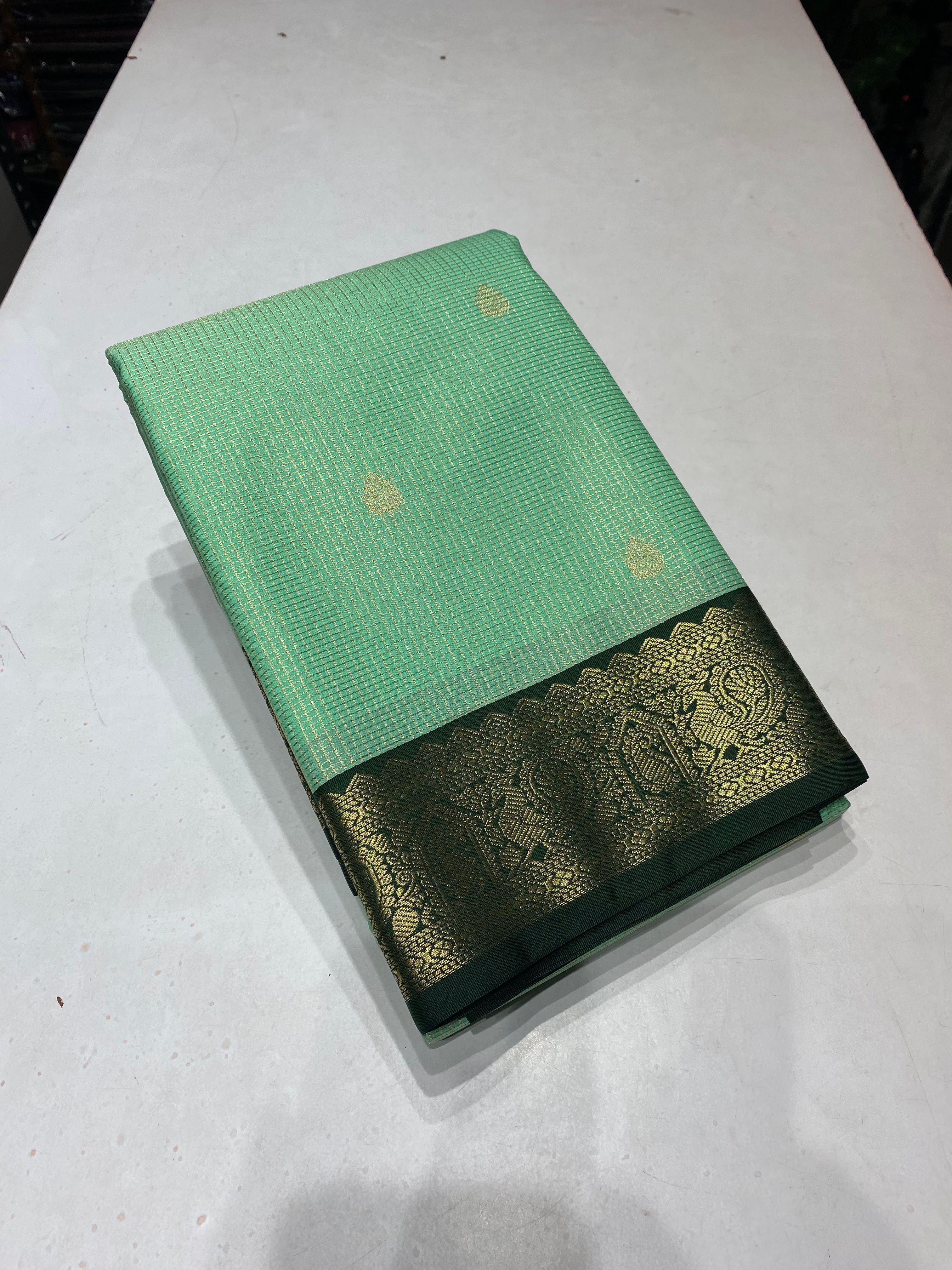 Seagreen dark green small buttas