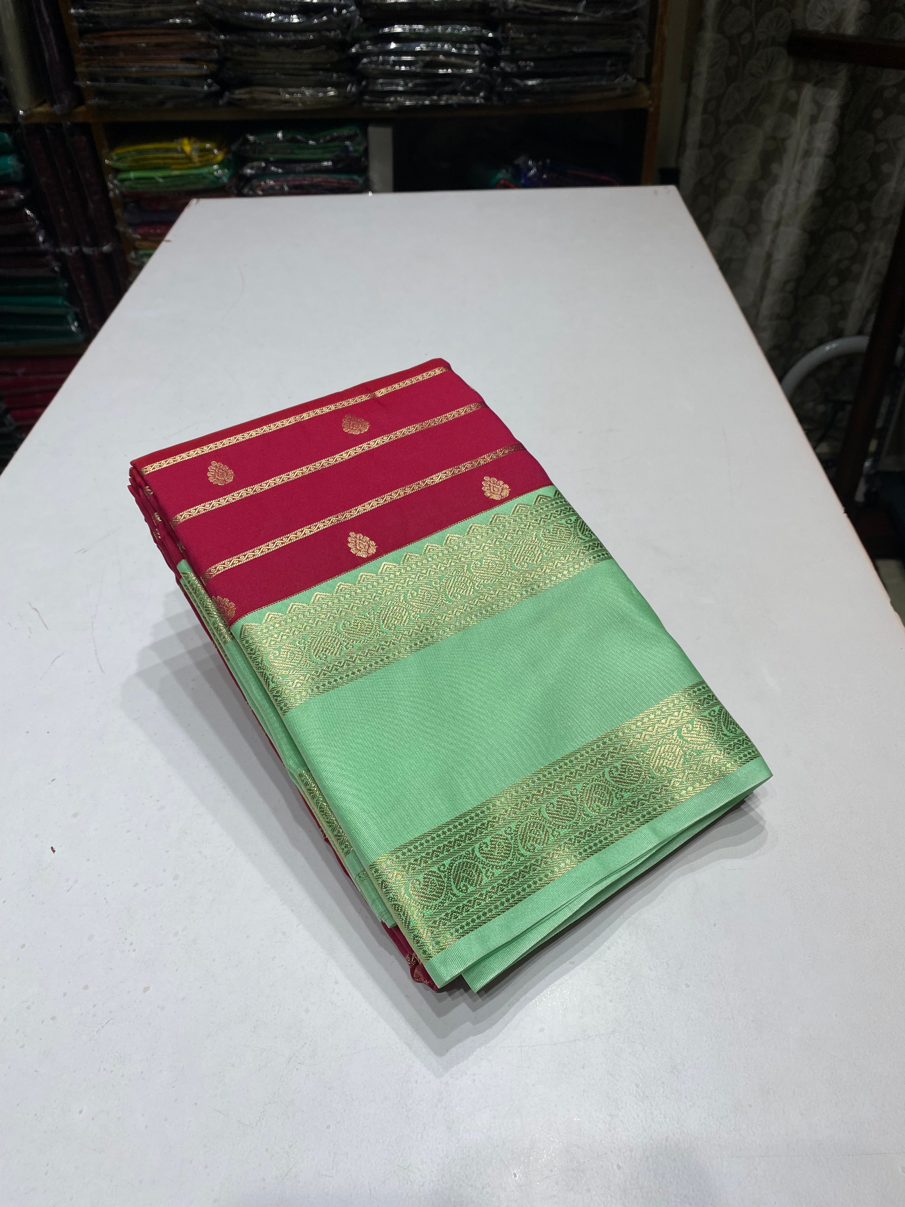 Pink &sea green rettapet border