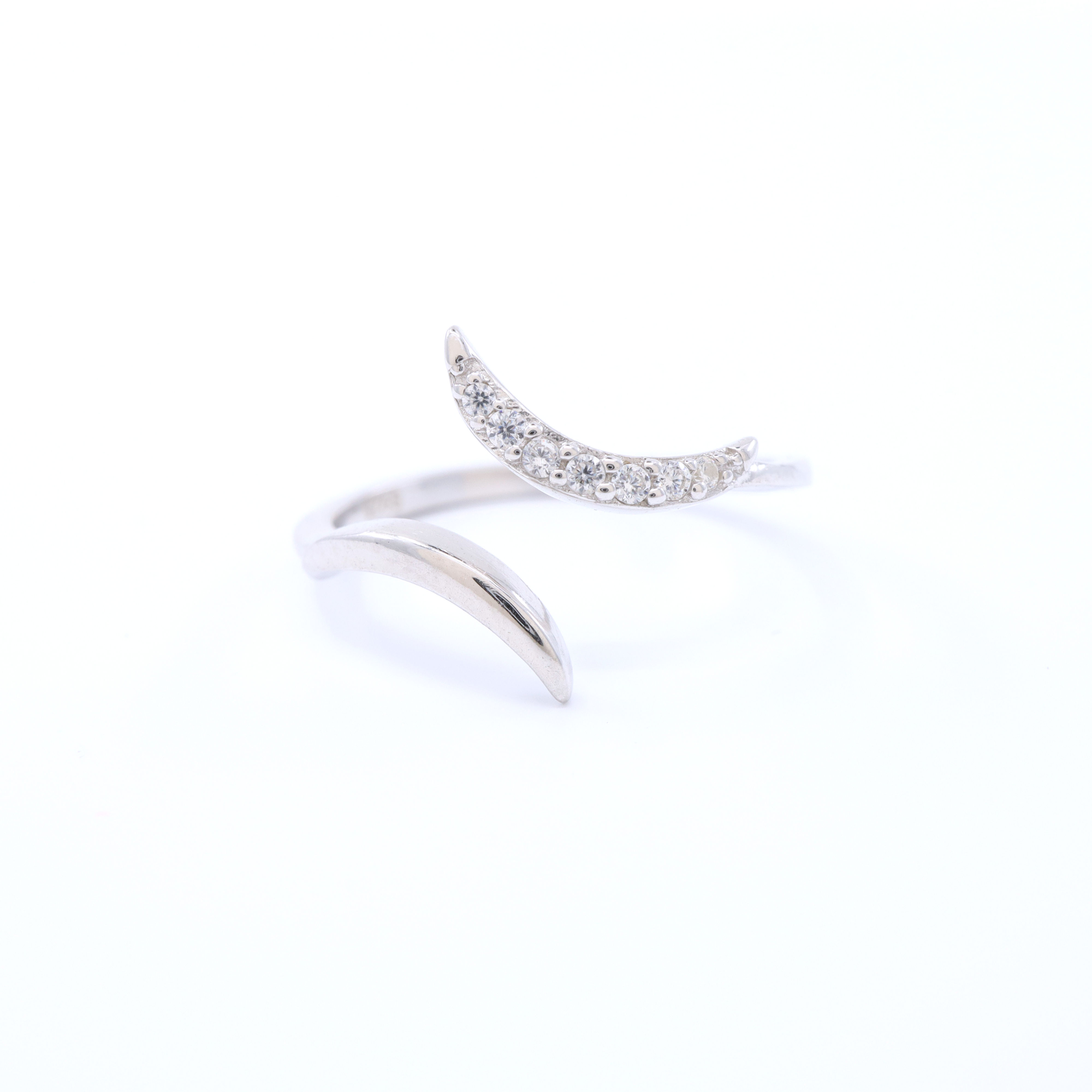 Curved Pointy Ring