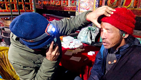 Eye Checkup by Dr Suman.jpg