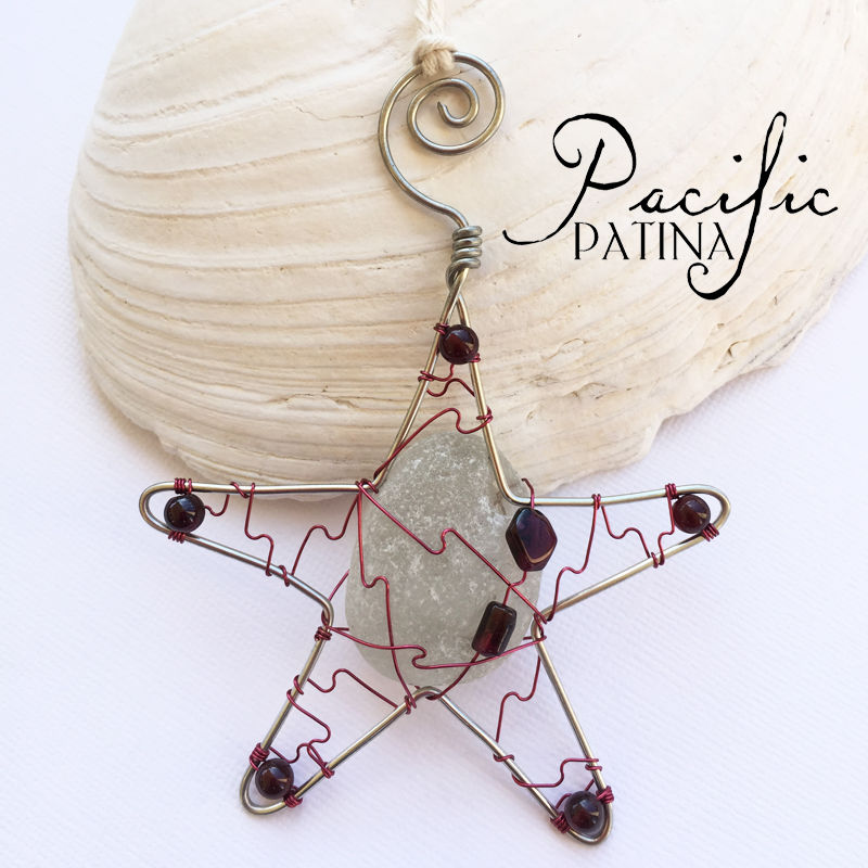 Thumbnail: Sea Glass Kodiak Sea Star - White & Garnet