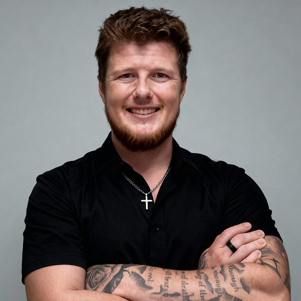 Experienced sales manager providing expert guidance on steel buildings and carports