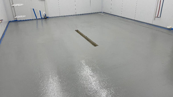 holding cooler 1.jpg