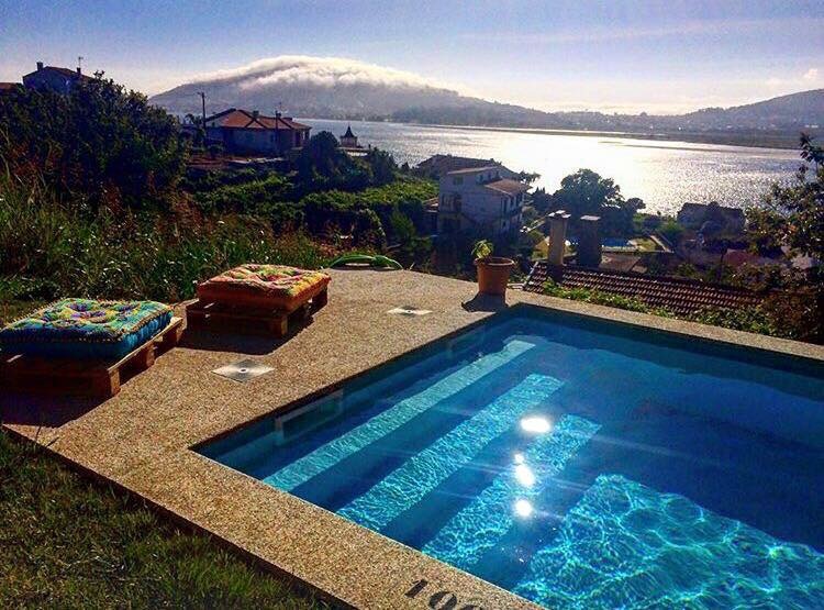 Piscina com vista panorâmica