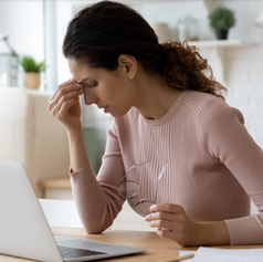 Vaincre le syndrome de l’imposteur : Stratégies pour rétablir la confiance en soi