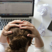 Le minimalisme digital : réduire le bruit technologique pour plus de bien-être au travail