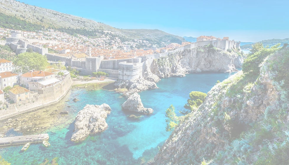 Remparts de Dubrovnik avec vue sur la mer Adriatique – patrimoine croate