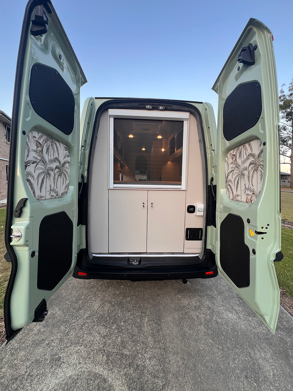 Farizon Electric Campervan AdventurEV J1 custom Rear doors