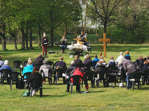 “Wunderbare Welt” – Open-Air-Gottesdienst im Celler Badeland