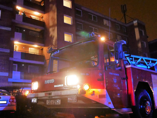 Mehrere Verletzte bei Wohnungsbrand