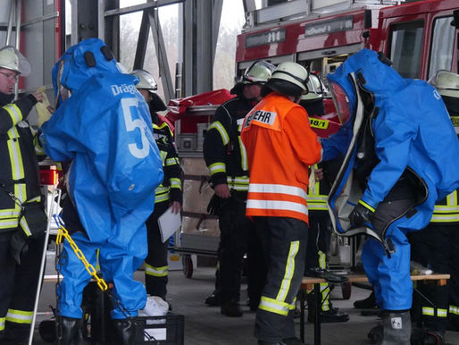 Chemie- und Strahlenschutzzug probt in Vorwerk