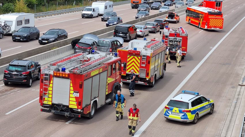 Massenkarambolage, Unfall, Autobahn, Feuerwehr, Polizei,