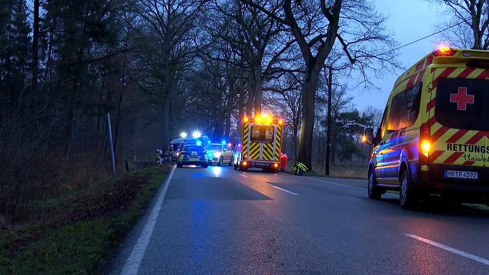 Unfall L 191 Westenholz, Rettungswagen