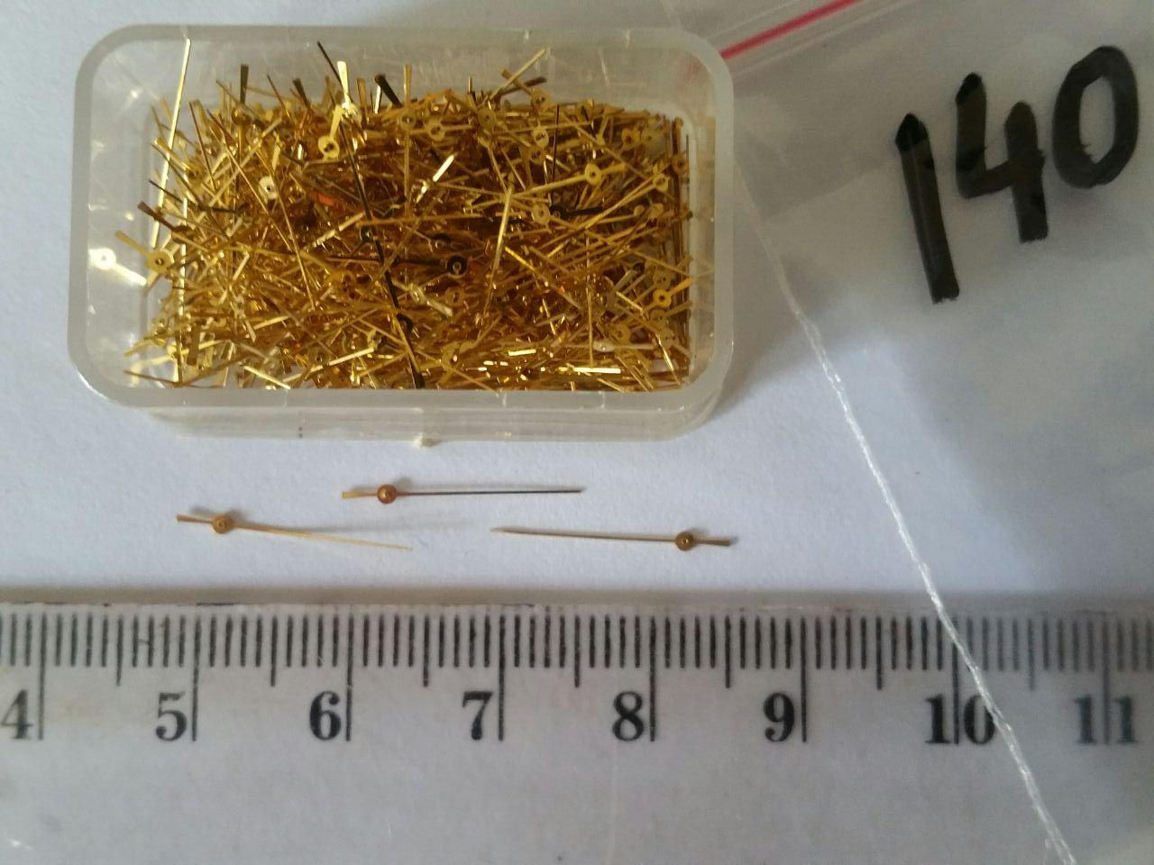 Watch parts-  Box with div. hands