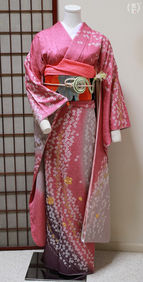 和魂洋才お洒落きもの  HIGH FASHION HYBRID KIMONO STYLING  (Wakon-yōsai Stylish Kimono TM)